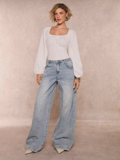 Blusa Aris en movimiento